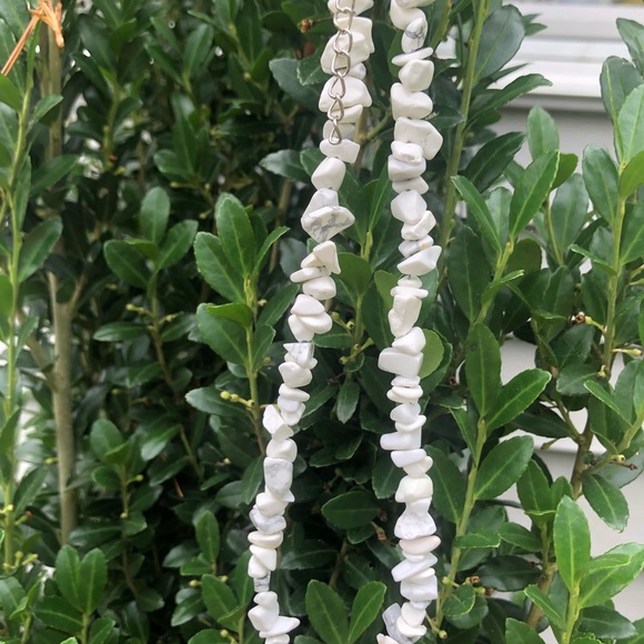 Howlite gemstone choker necklace handmade - Picture 5 of 5